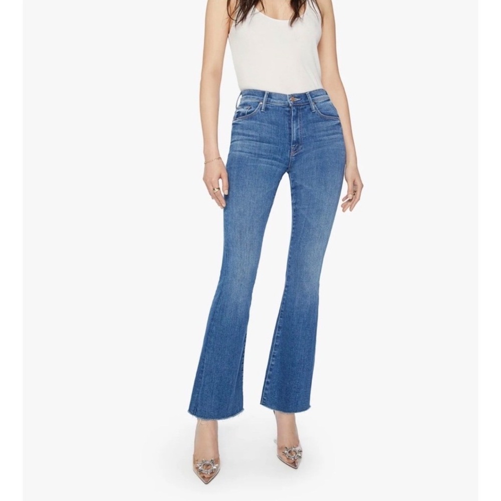 MOTHER The Weekender Fray Jeans Women 27 Blue Groovy Kind Of Love 1535-686